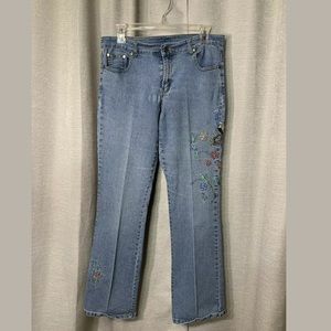 GET LUCKY LIGHT WASH BLUE JEANS SIZE 8